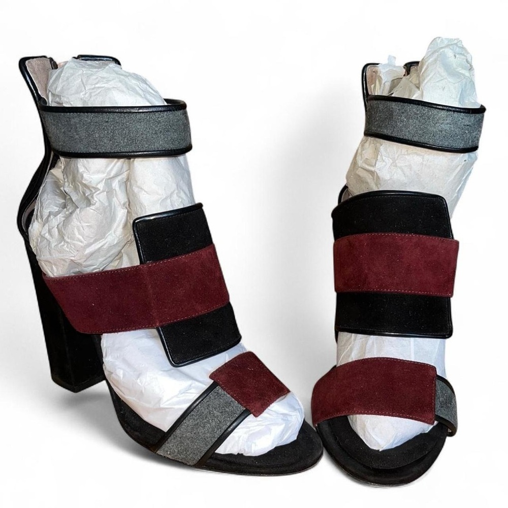 Leonard Paris Black and burgundy suede strappy sandals with 4.5" heel